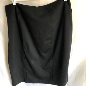 14th and Union 16W Black Pencil Skirt